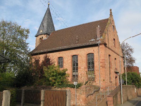 Kirche in Niedermittlau